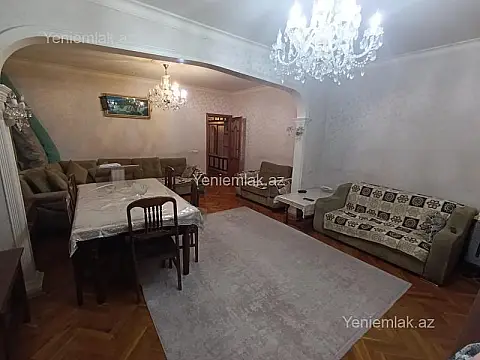 Satılır 5 otaqlı köhnə tikili 120 m²