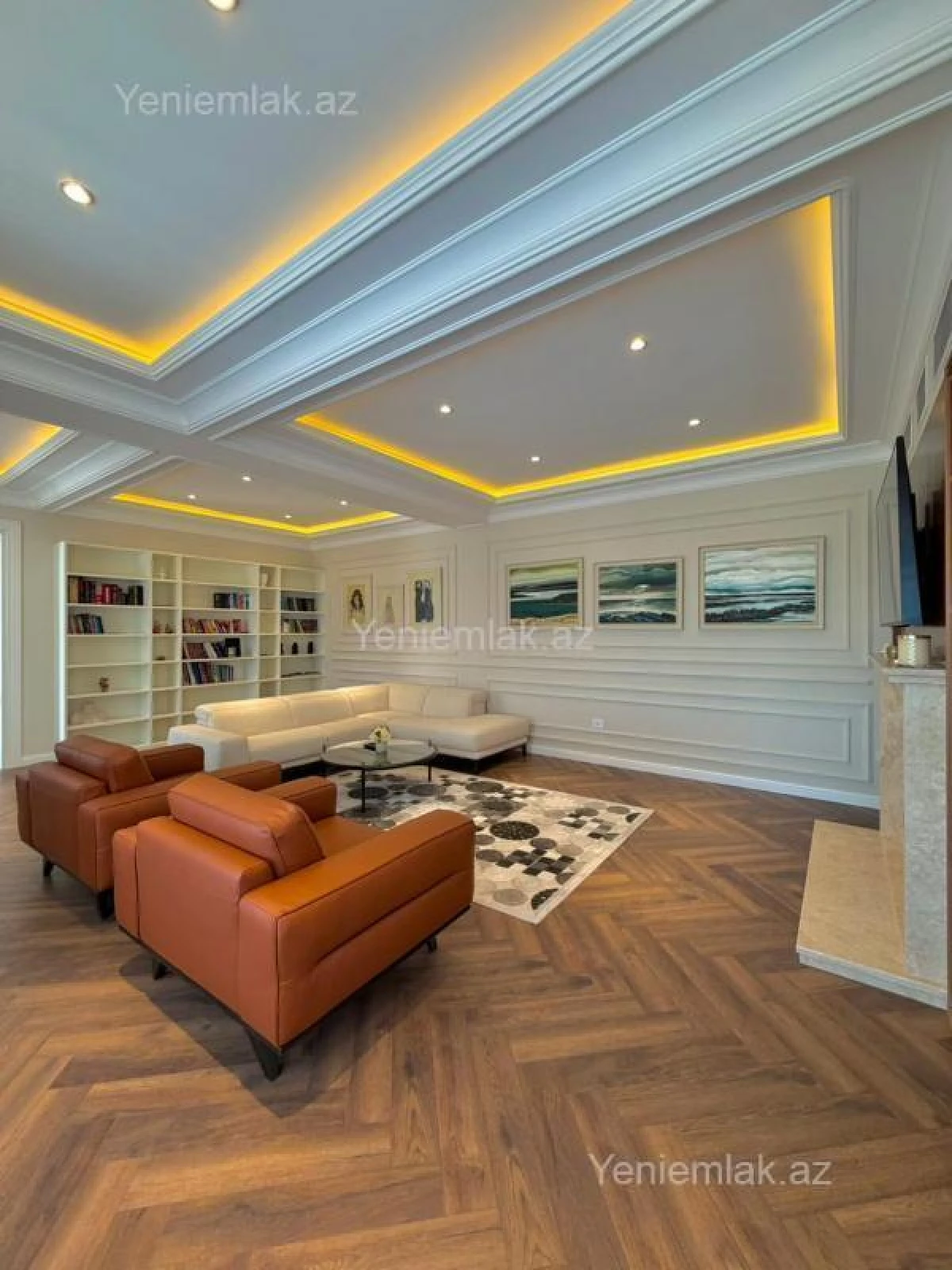 Satılır 9 otaqlı həyət evi 2000 m²