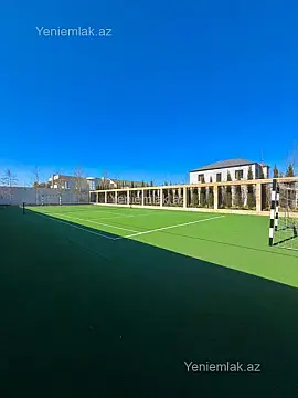 Satılır 9 otaqlı həyət evi 2000 m²