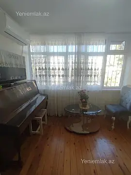 Satılır 4 otaqlı köhnə tikili 105 m²