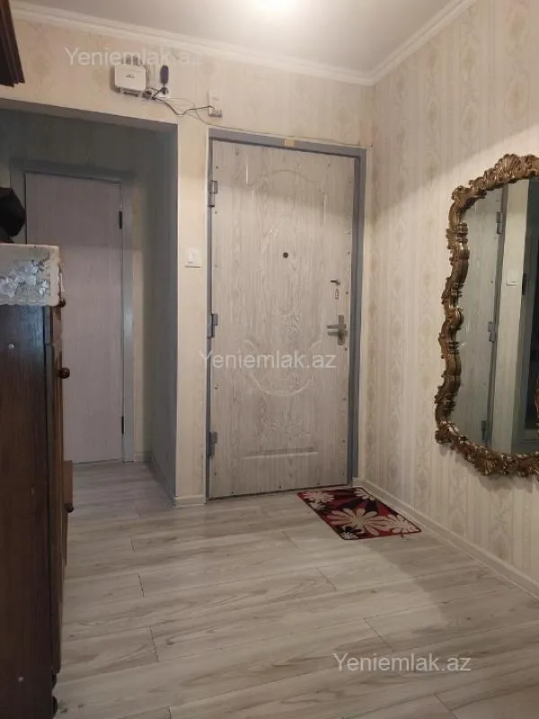 Satılır 4 otaqlı köhnə tikili 105 m²