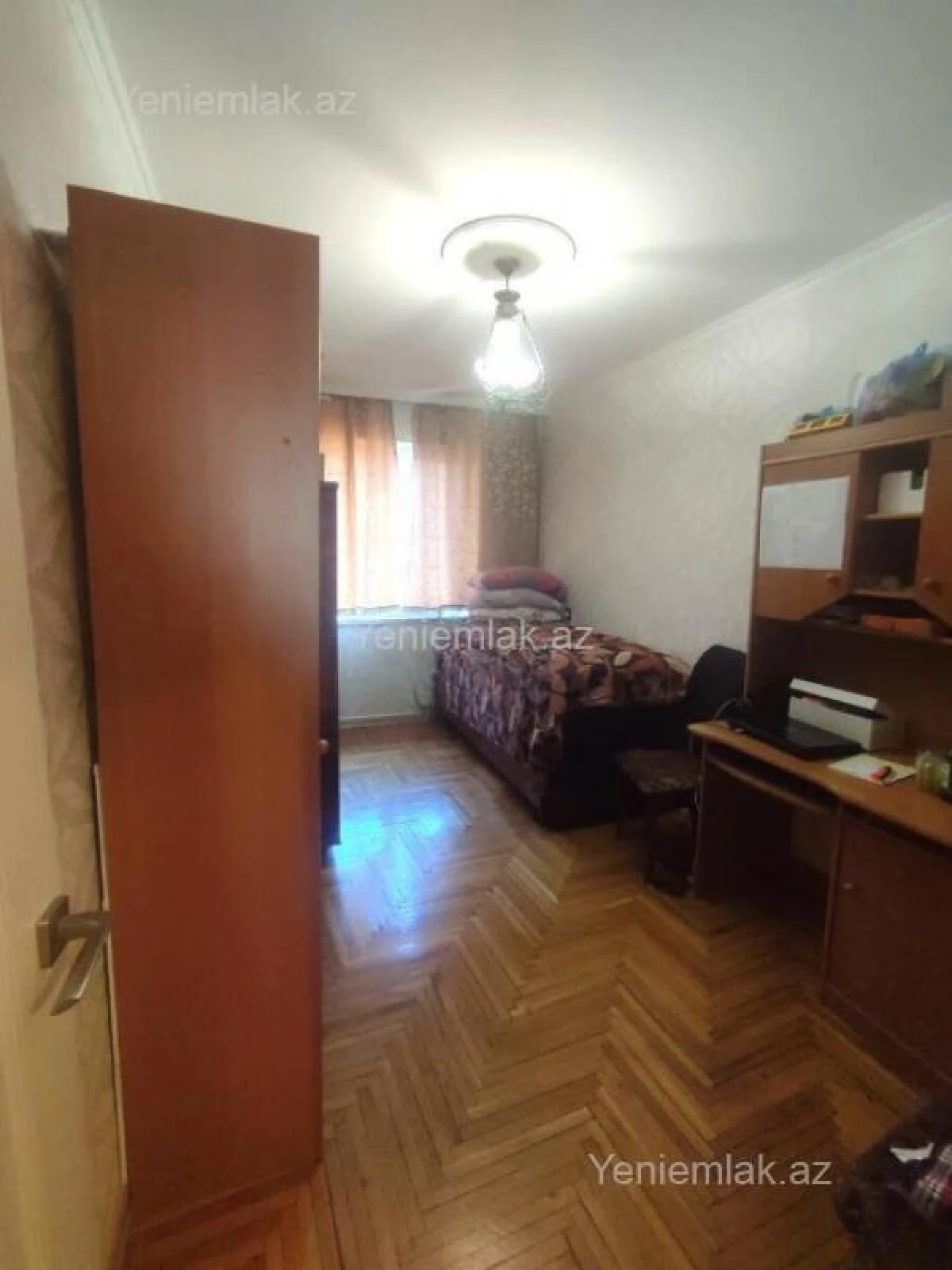 Satılır 4 otaqlı köhnə tikili 105 m²
