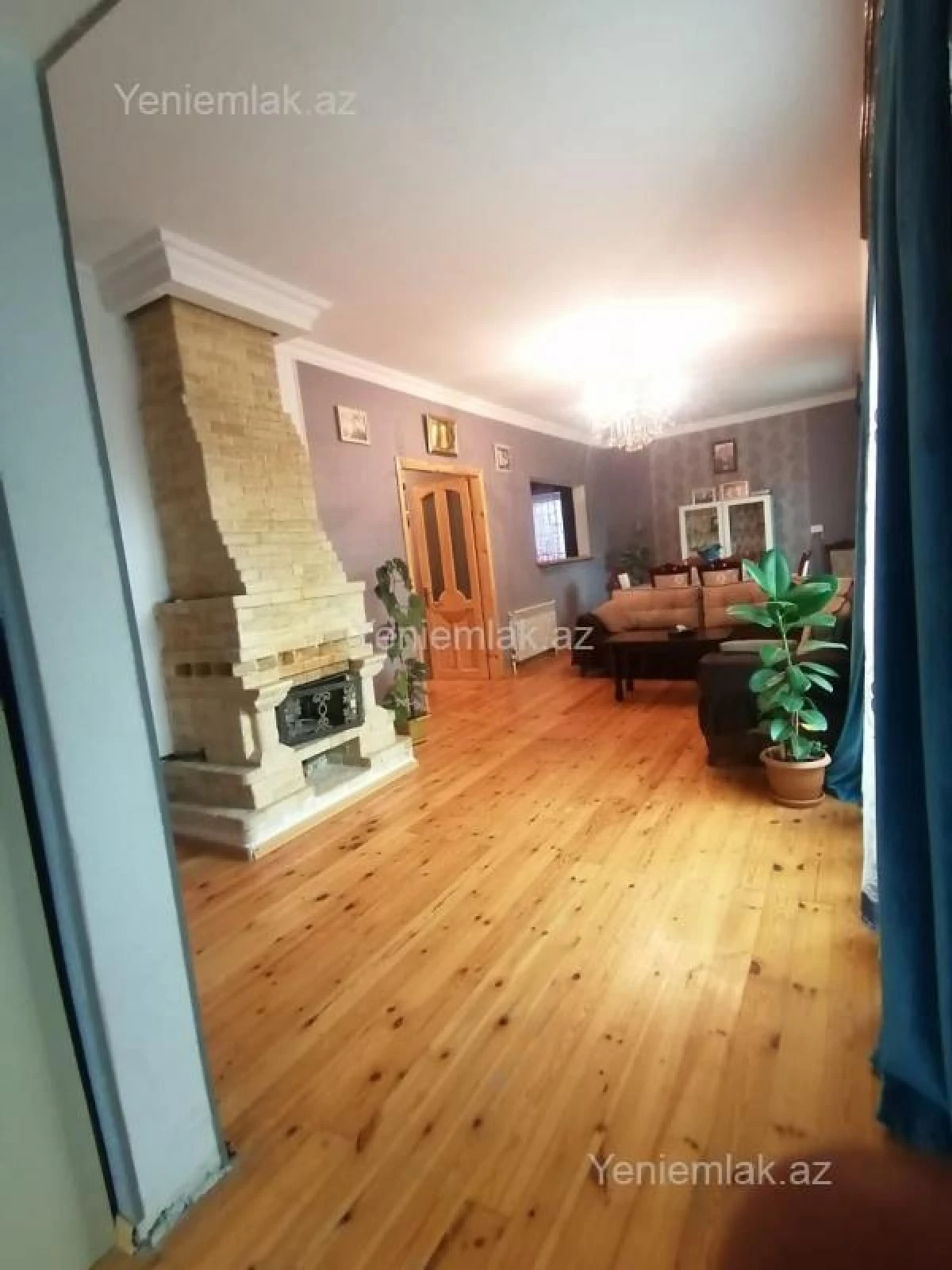 Satılır 5 otaqlı həyət evi 240 m²