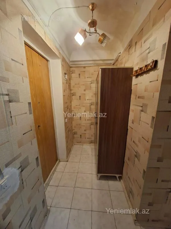 Satılır 1 otaqlı köhnə tikili 35 m²