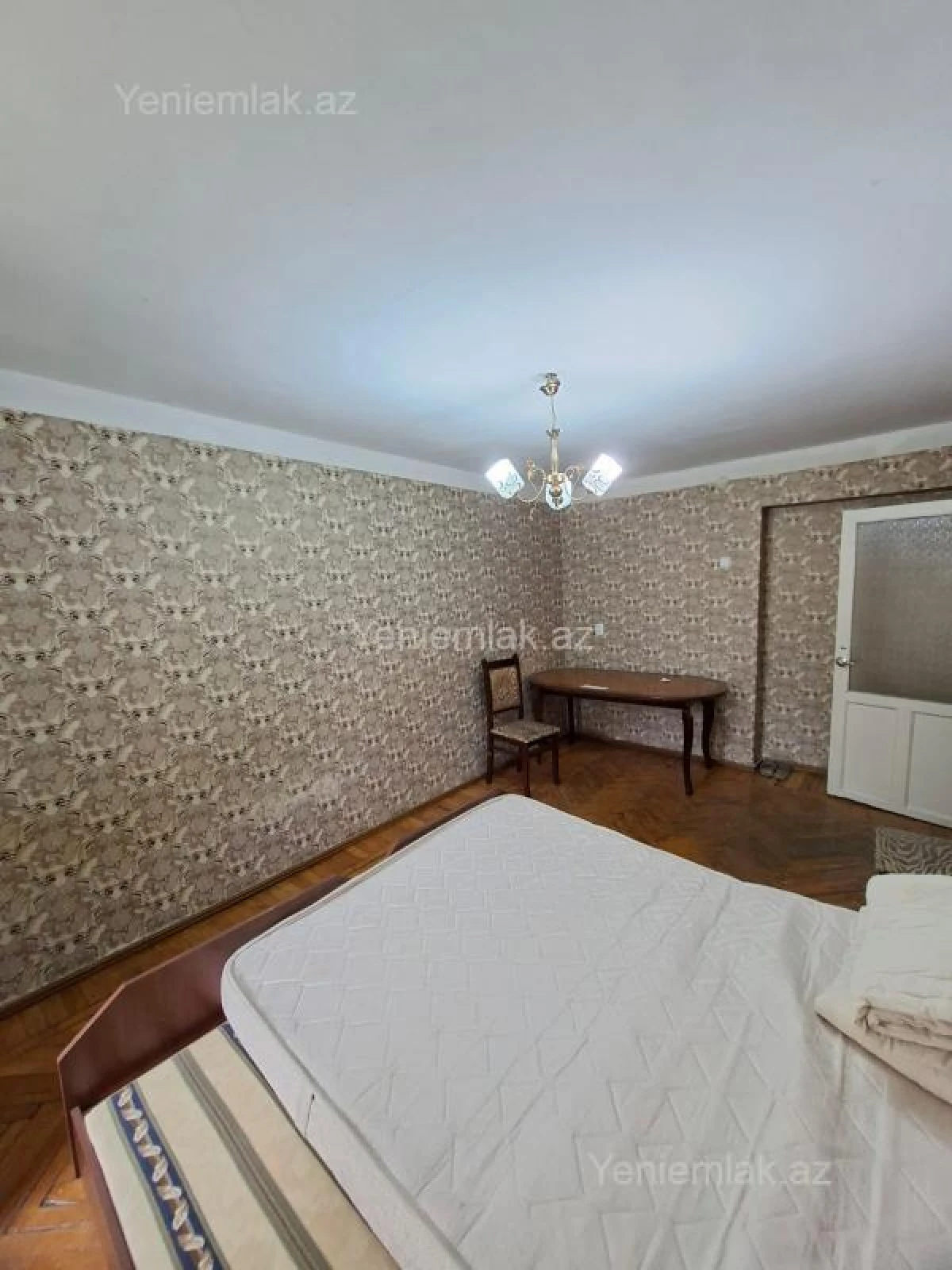 Satılır 1 otaqlı köhnə tikili 35 m²