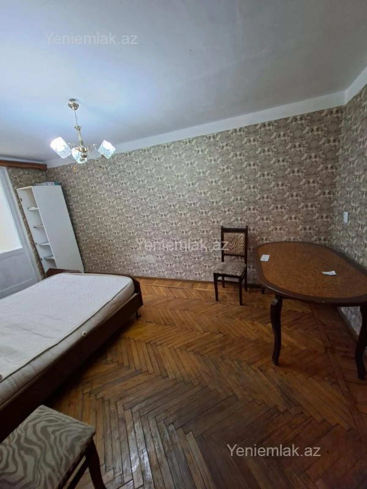 Satılır 1 otaqlı köhnə tikili 35 m²