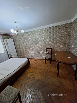 Satılır 1 otaqlı köhnə tikili 35 m²