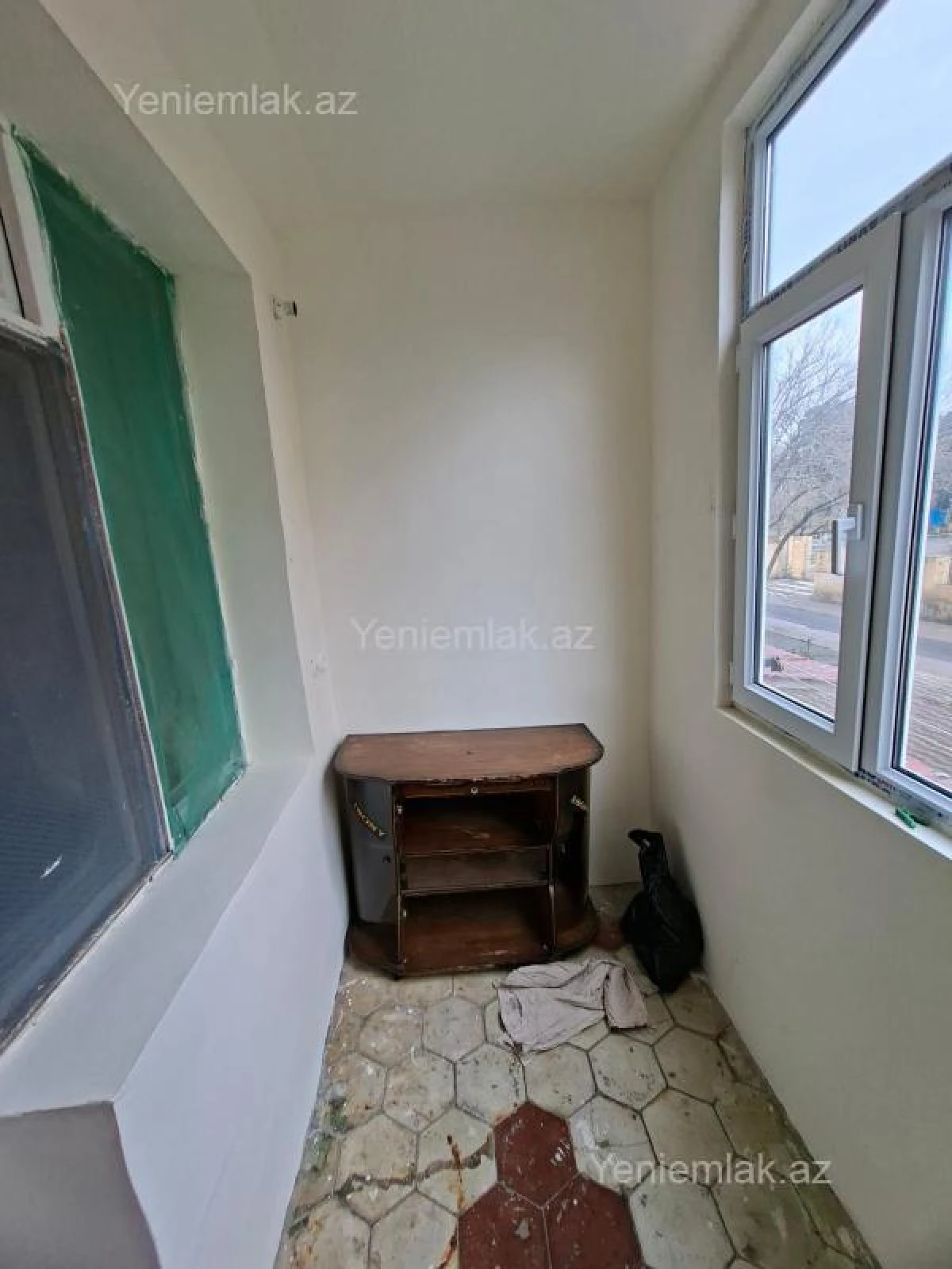 Satılır 1 otaqlı köhnə tikili 35 m²