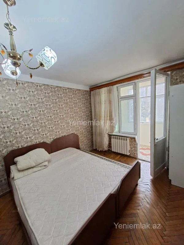 Satılır 1 otaqlı köhnə tikili 35 m²