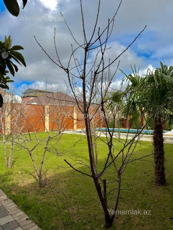 Satılır 4 otaqlı həyət evi 160 m²