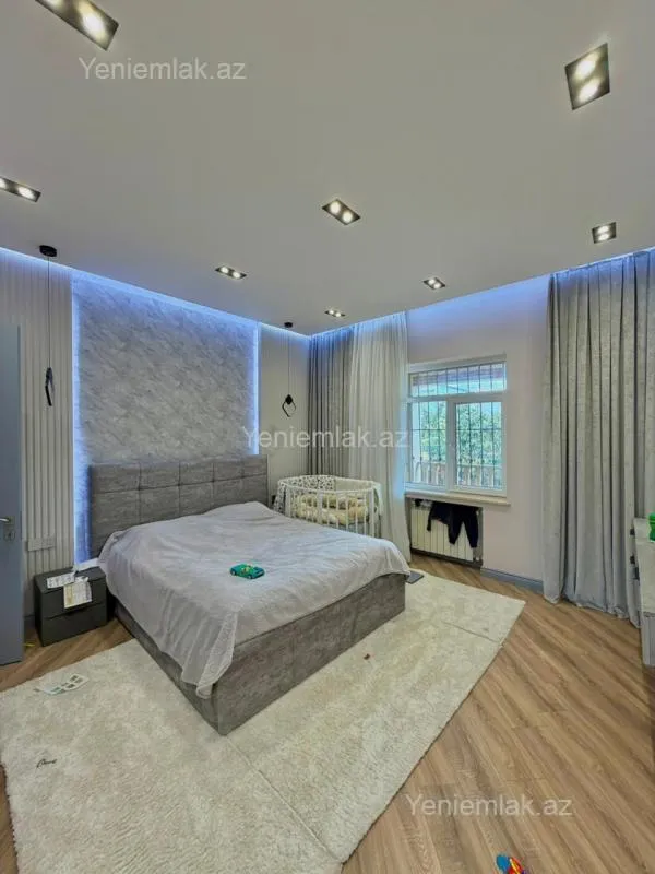 Satılır 4 otaqlı həyət evi 160 m²