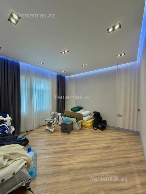 Satılır 4 otaqlı həyət evi 160 m²