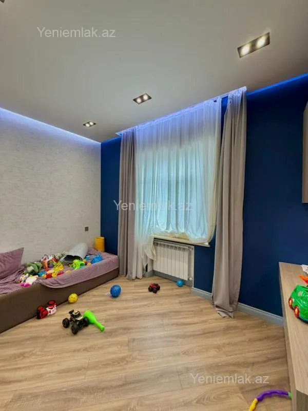 Satılır 4 otaqlı həyət evi 160 m²