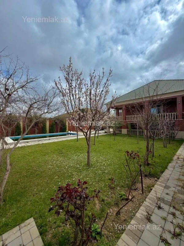 Satılır 4 otaqlı həyət evi 160 m²
