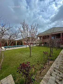 Satılır 4 otaqlı həyət evi 160 m²