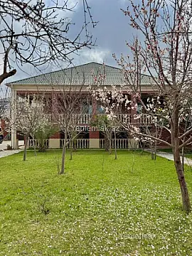 Satılır 4 otaqlı həyət evi 160 m²