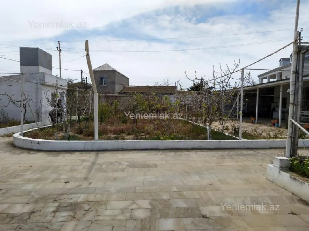 Satılır 4 otaqlı həyət evi 120 m²