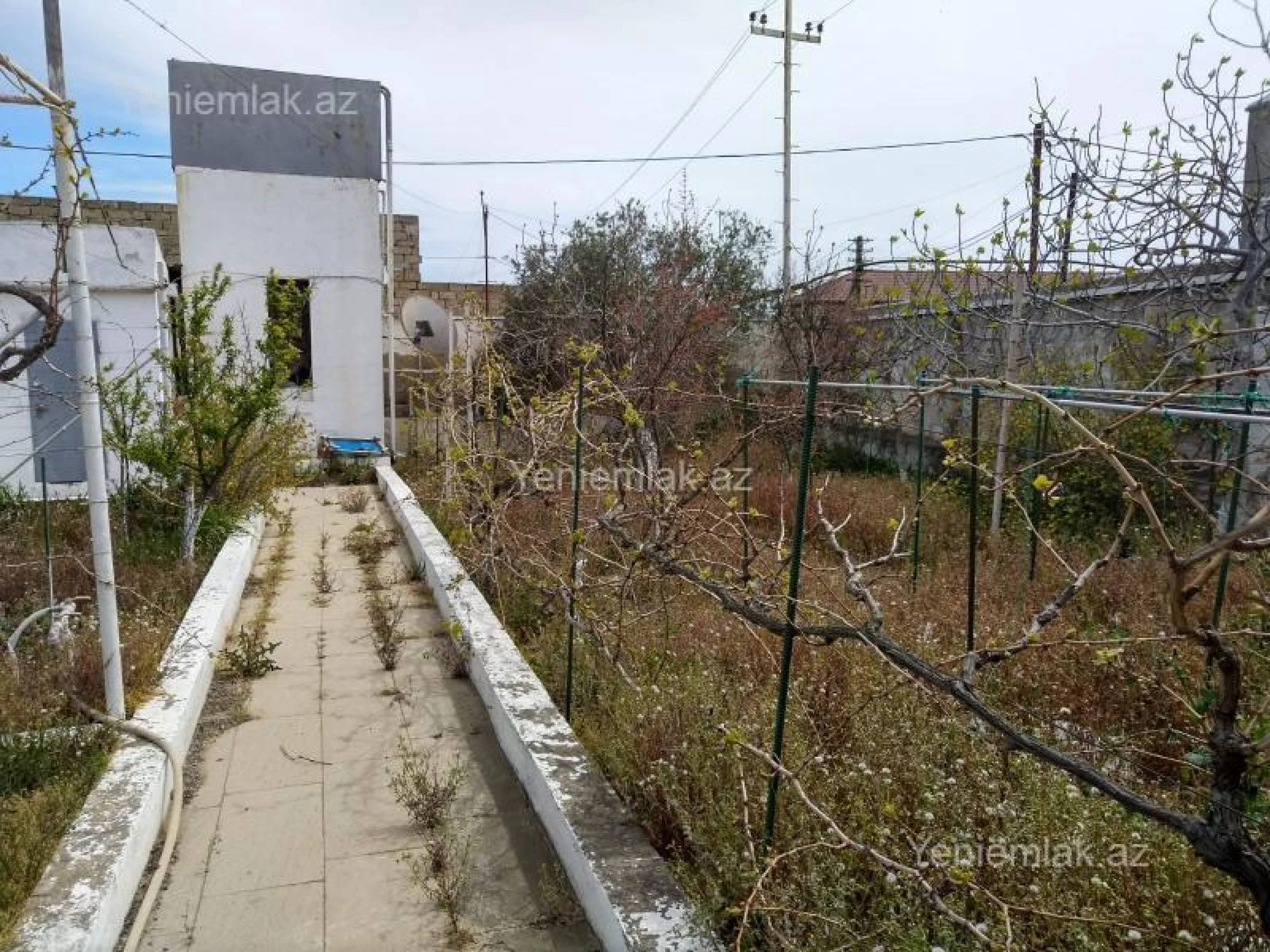 Satılır 4 otaqlı həyət evi 120 m²