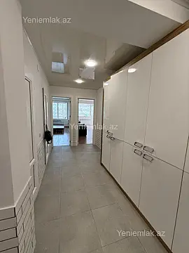 Satılır 2 otaqlı köhnə tikili 65 m²