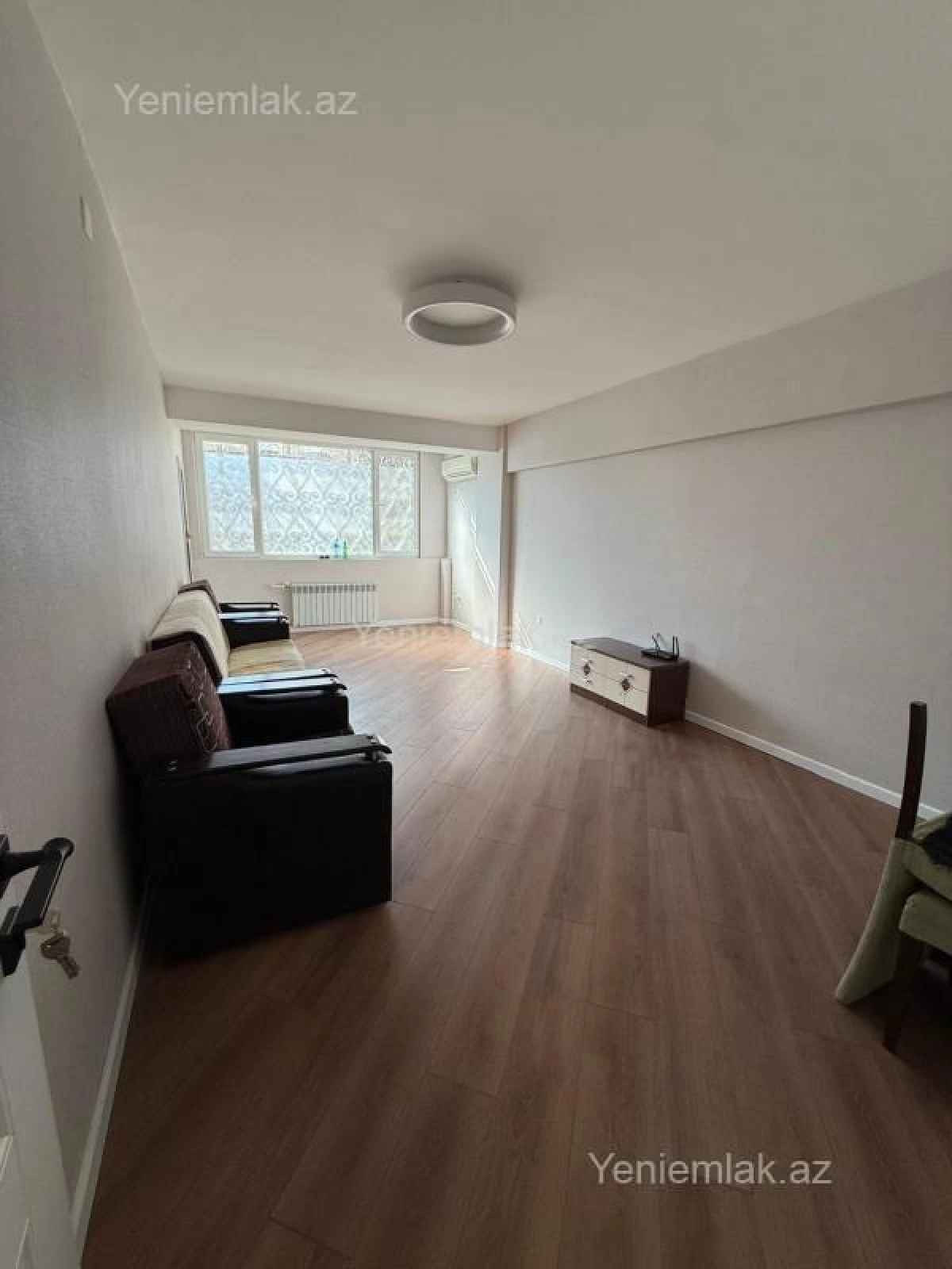 Satılır 2 otaqlı köhnə tikili 65 m²