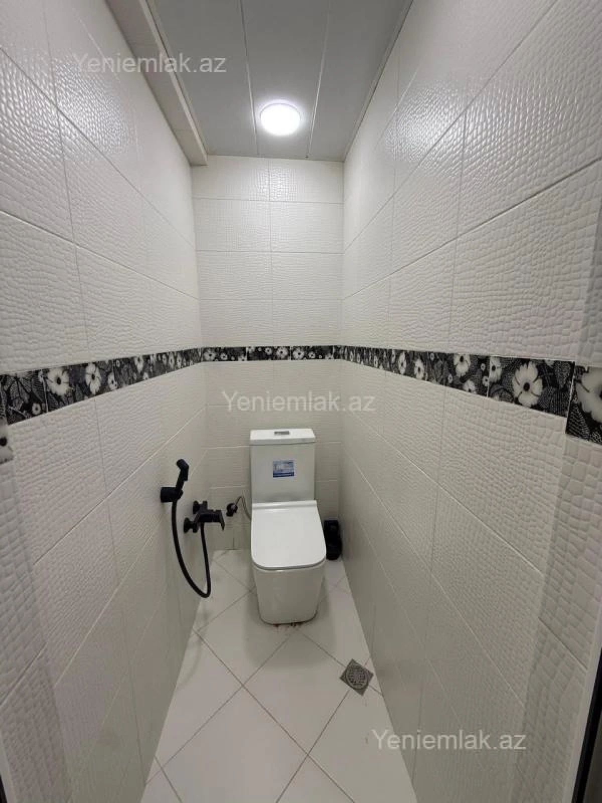 Satılır 2 otaqlı köhnə tikili 65 m²