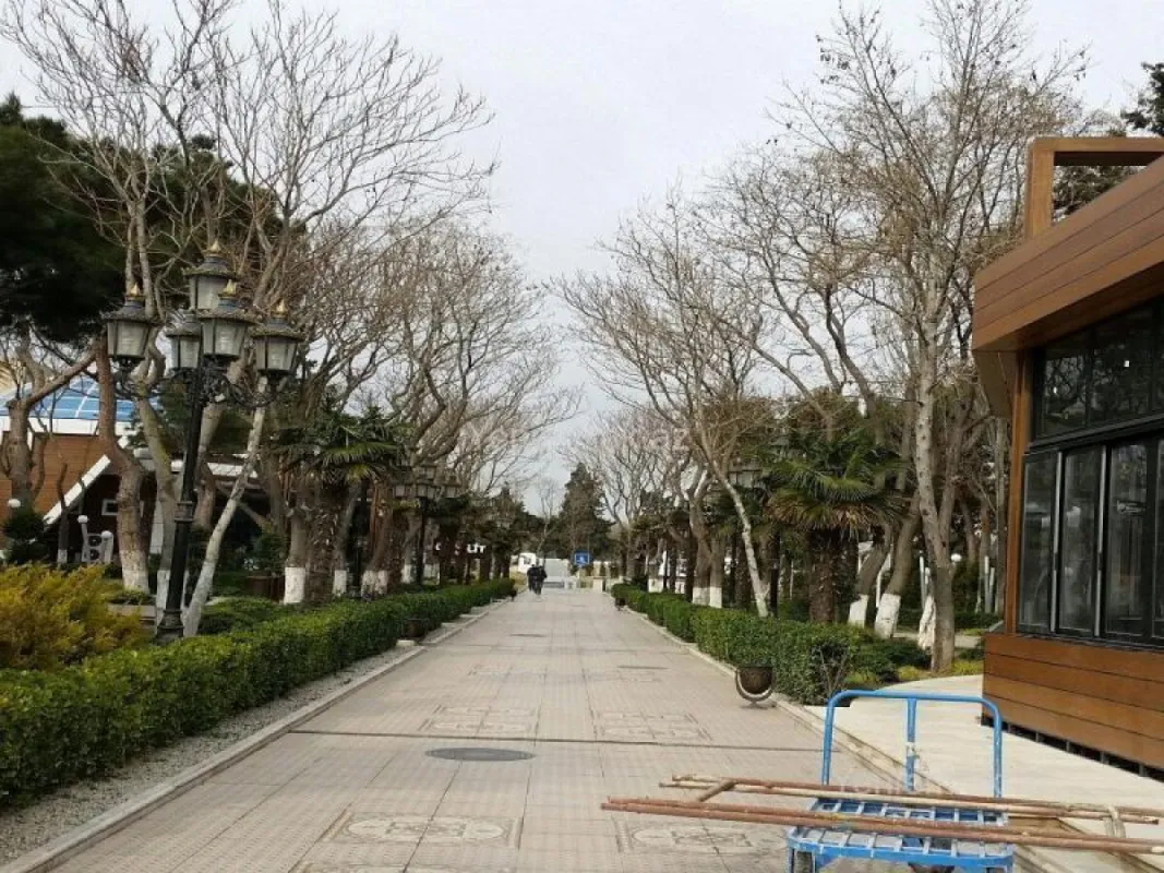 Satılır 2 otaqlı köhnə tikili 65 m²