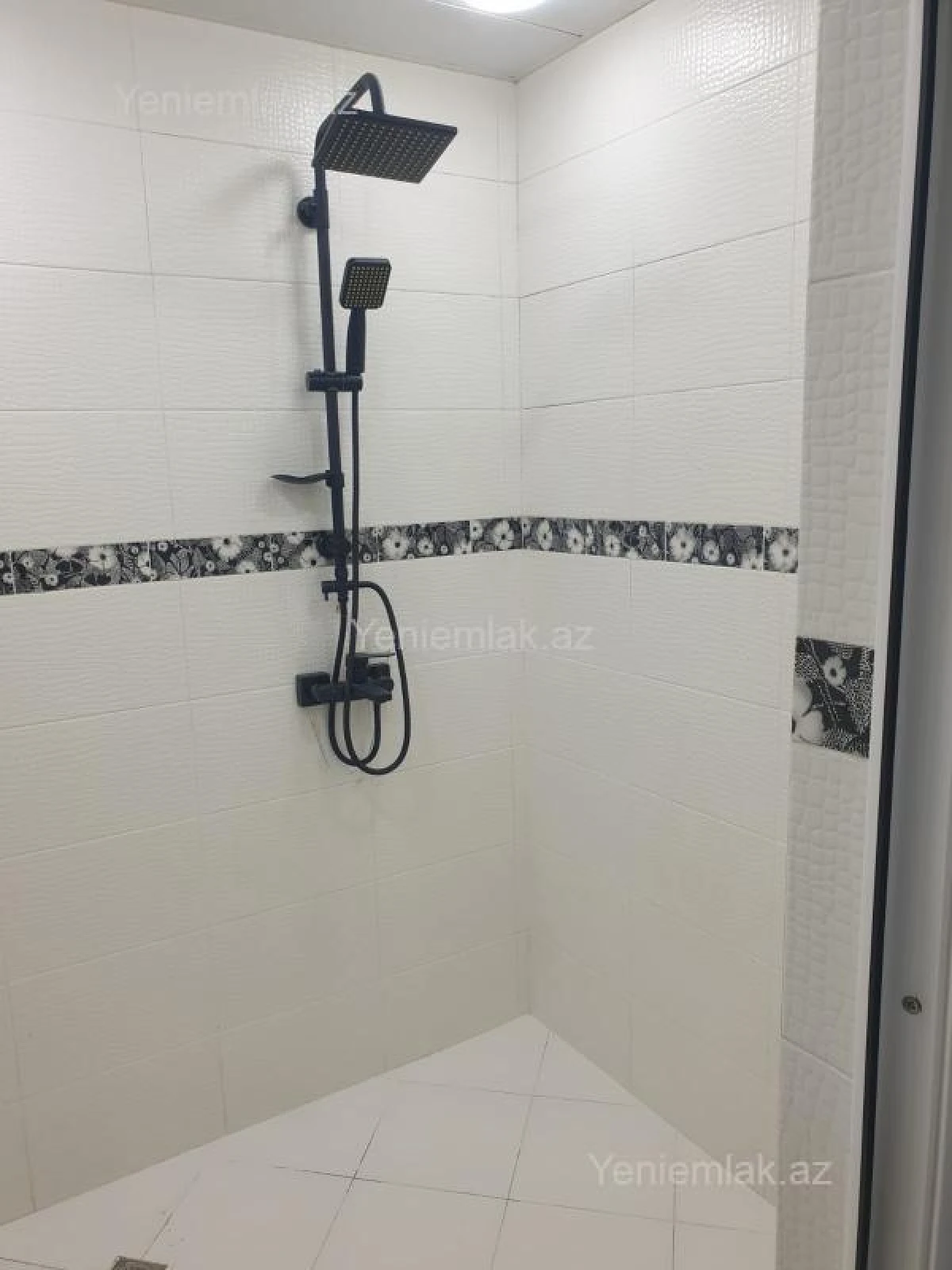 Satılır 2 otaqlı köhnə tikili 65 m²