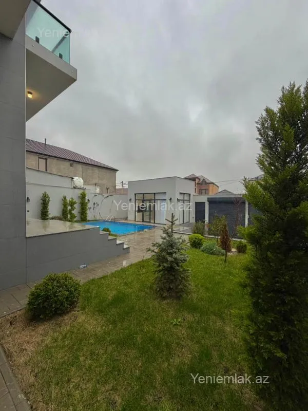 Satılır 5 otaqlı həyət evi 250 m²