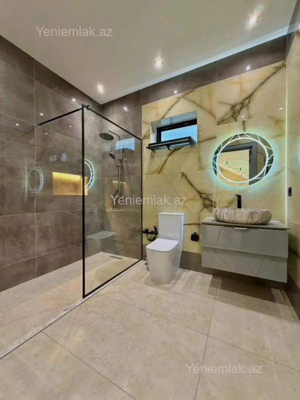 Satılır 5 otaqlı həyət evi 250 m²