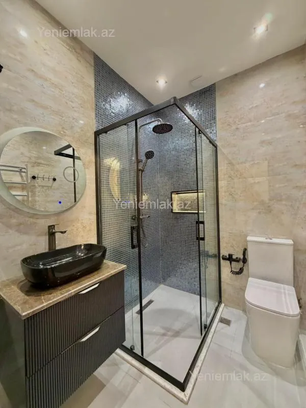 Satılır 5 otaqlı həyət evi 250 m²