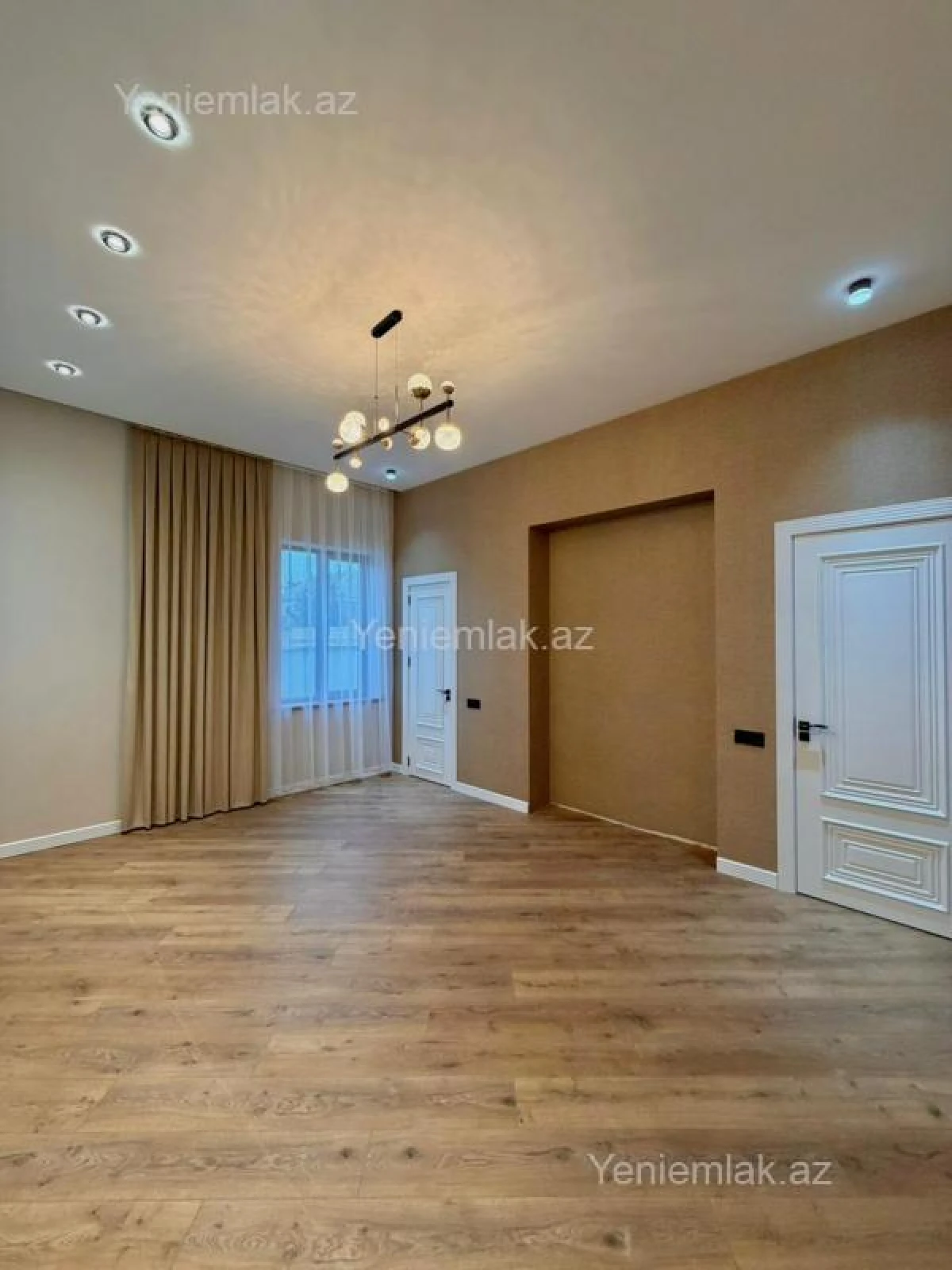 Satılır 4 otaqlı həyət evi 180 m²