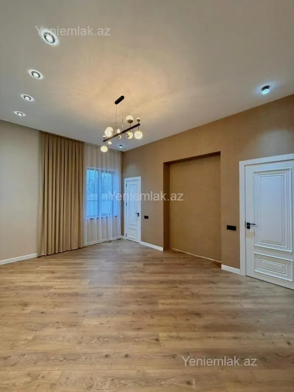 Satılır 4 otaqlı həyət evi 180 m²