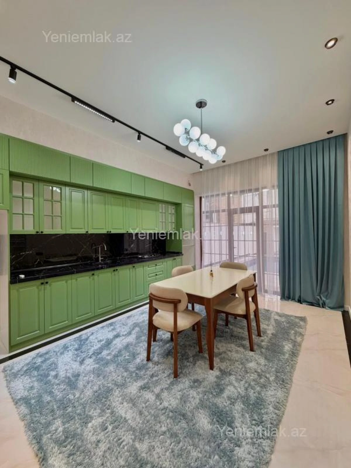 Satılır 4 otaqlı həyət evi 180 m²