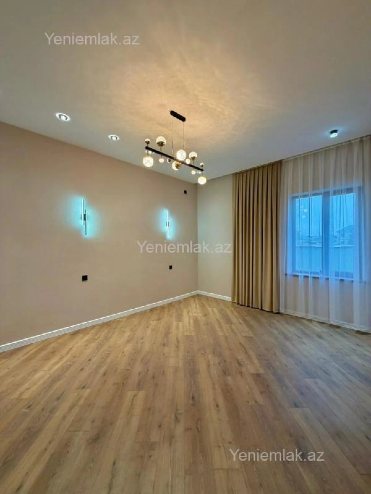 Satılır 4 otaqlı həyət evi 180 m²
