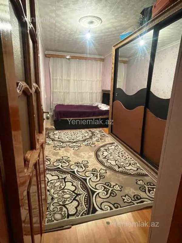 Satılır 2 otaqlı köhnə tikili 50 m²