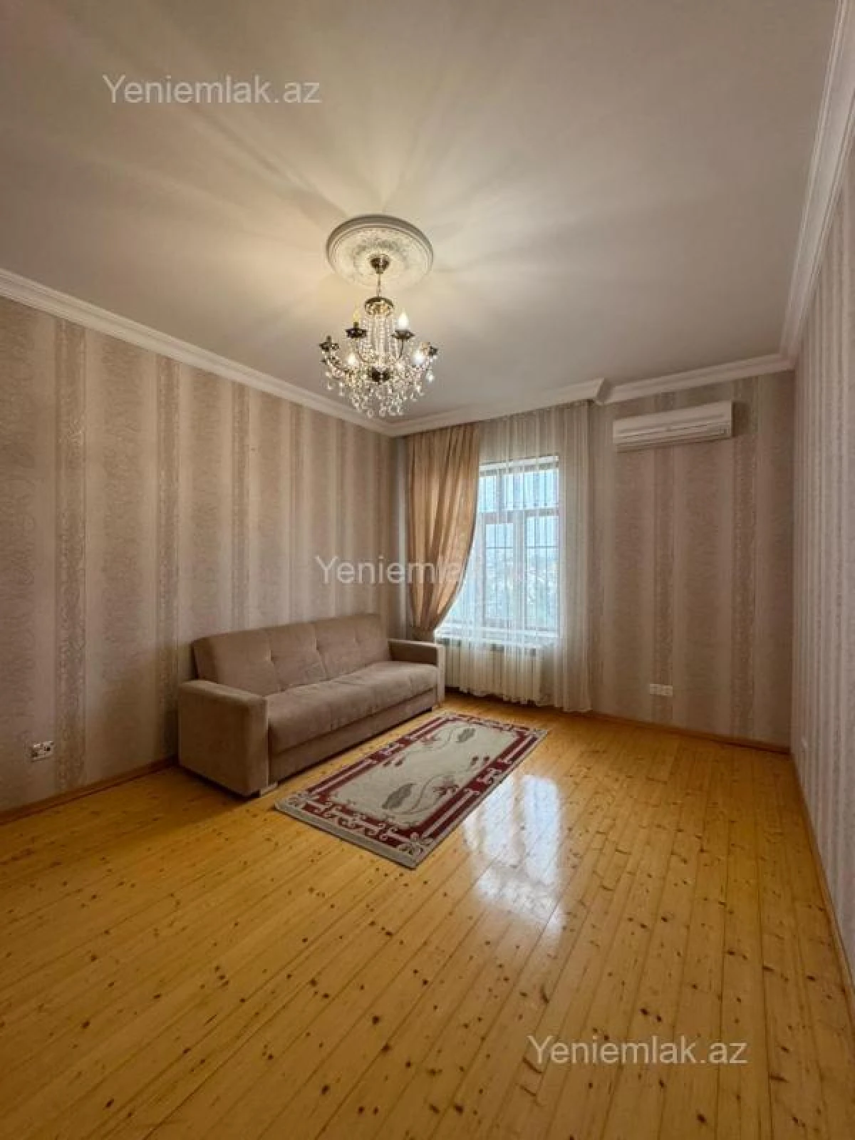 Satılır 6 otaqlı həyət evi 207 m²