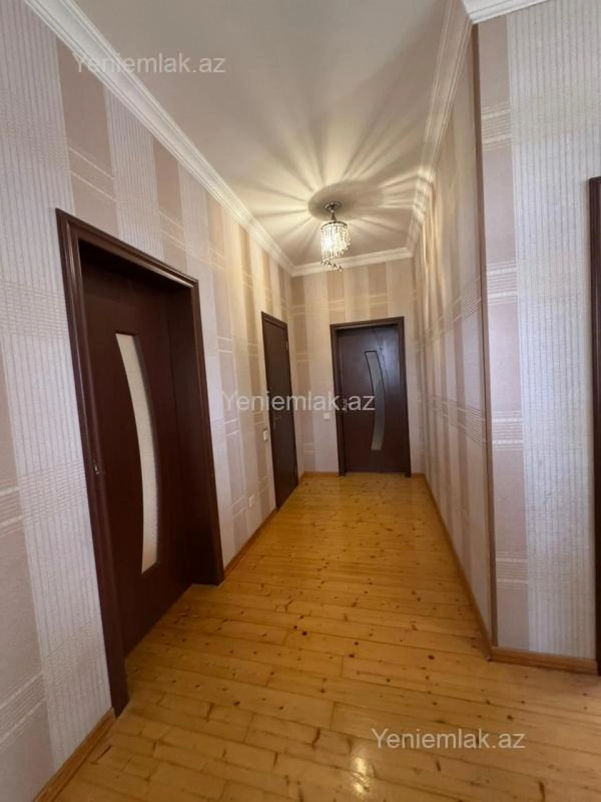 Satılır 6 otaqlı həyət evi 207 m²