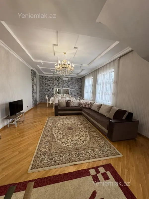 Satılır 6 otaqlı həyət evi 207 m²