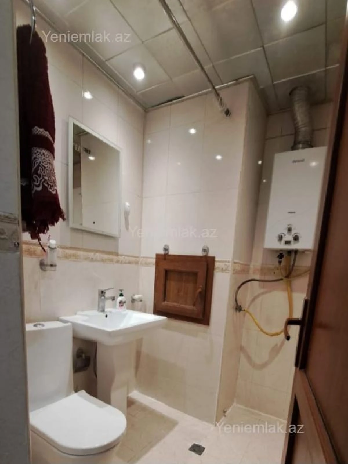 Satılır 2 otaqlı köhnə tikili 65 m²