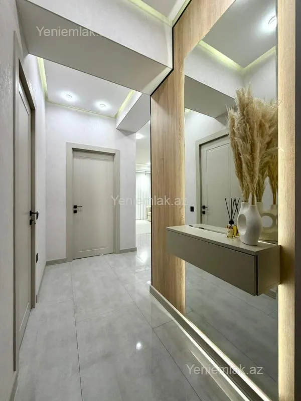 Satılır 2 otaqlı yeni tikili 76 m²