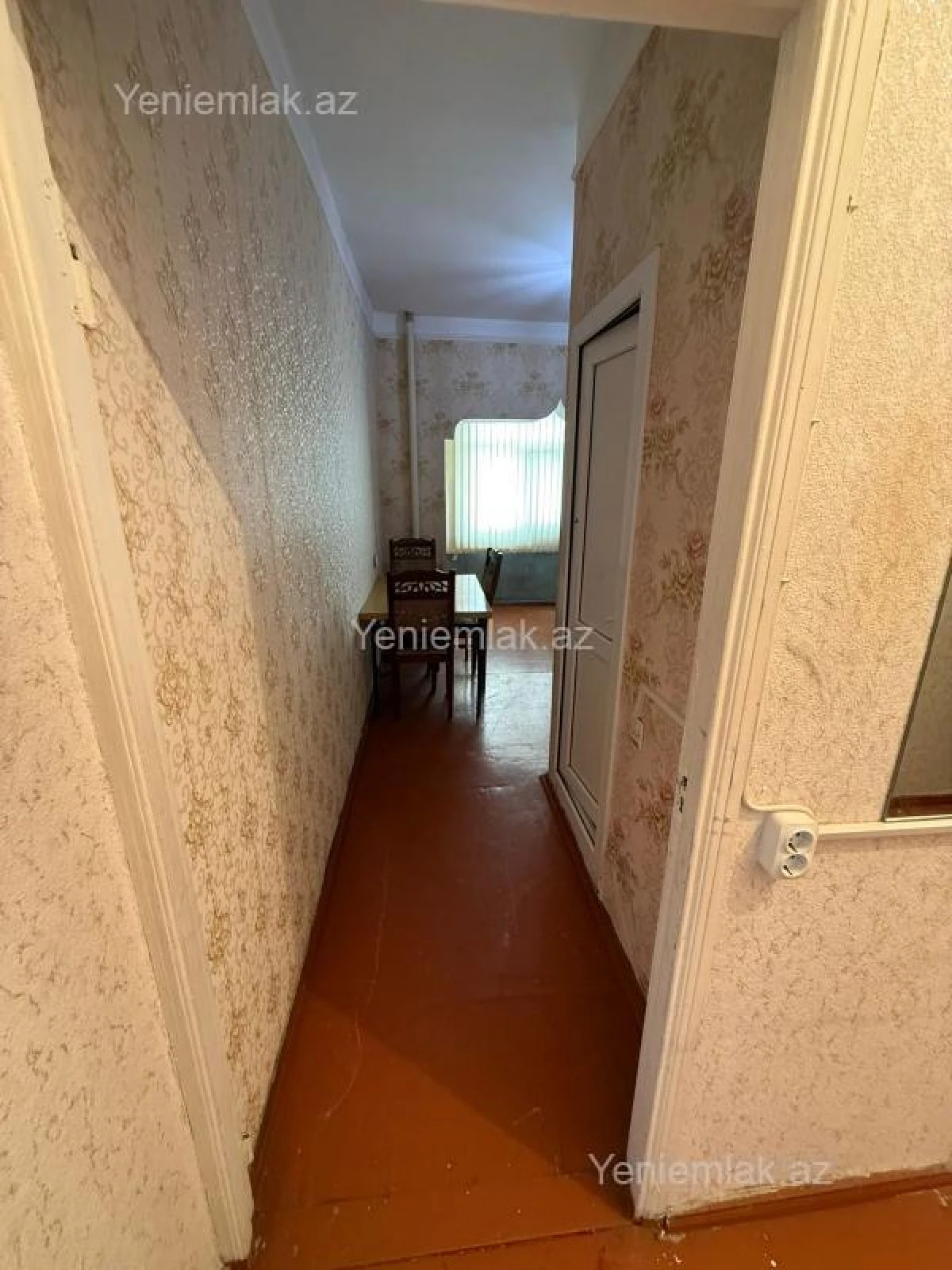 Satılır 1 otaqlı köhnə tikili 45 m²