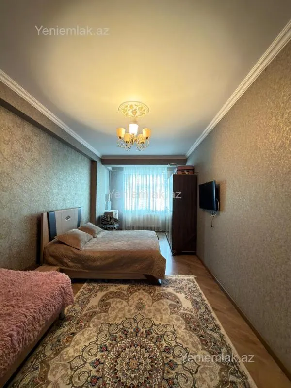 Satılır 4 otaqlı yeni tikili 145 m²