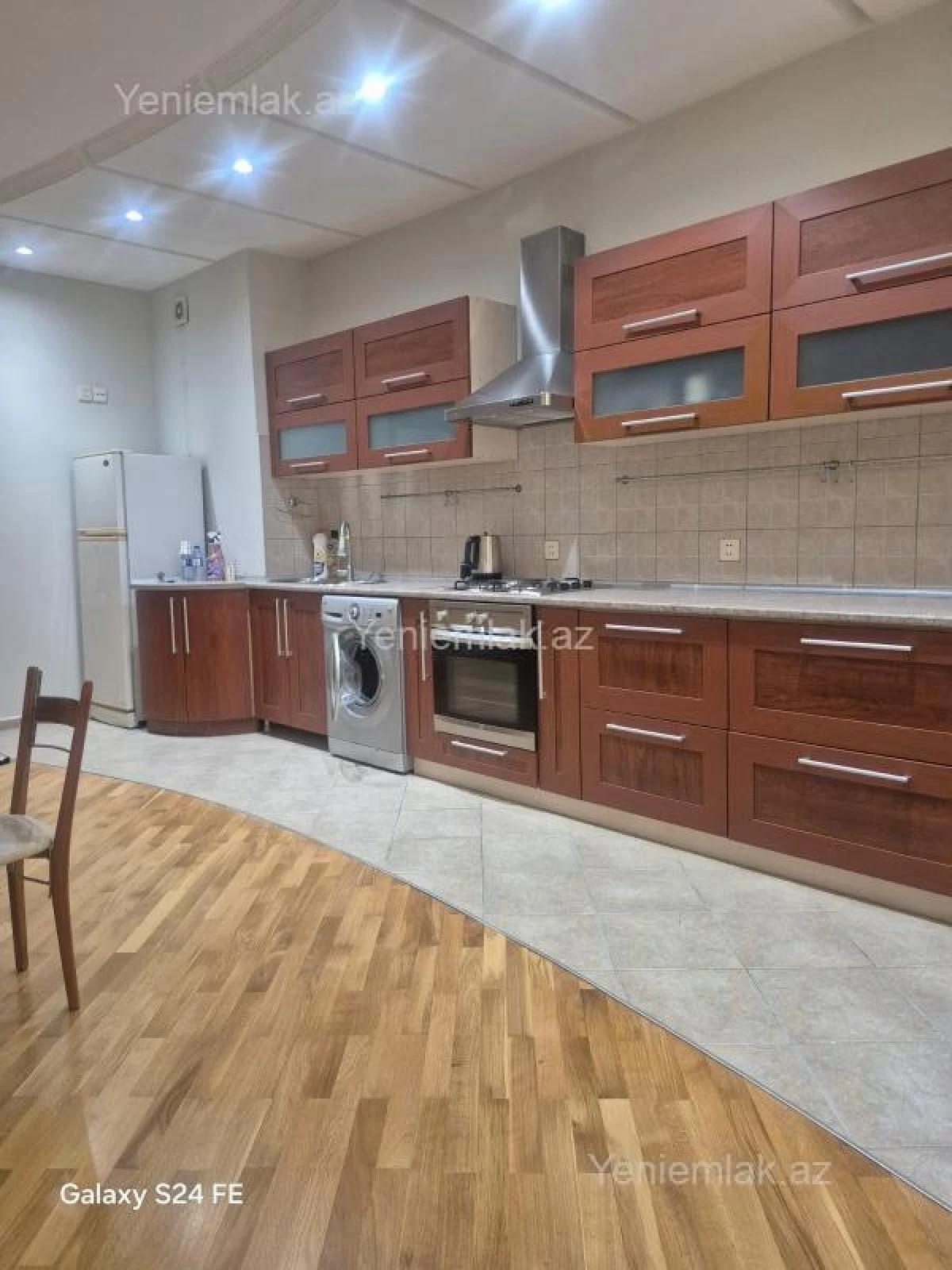 Satılır 3 otaqlı yeni tikili 135 m²
