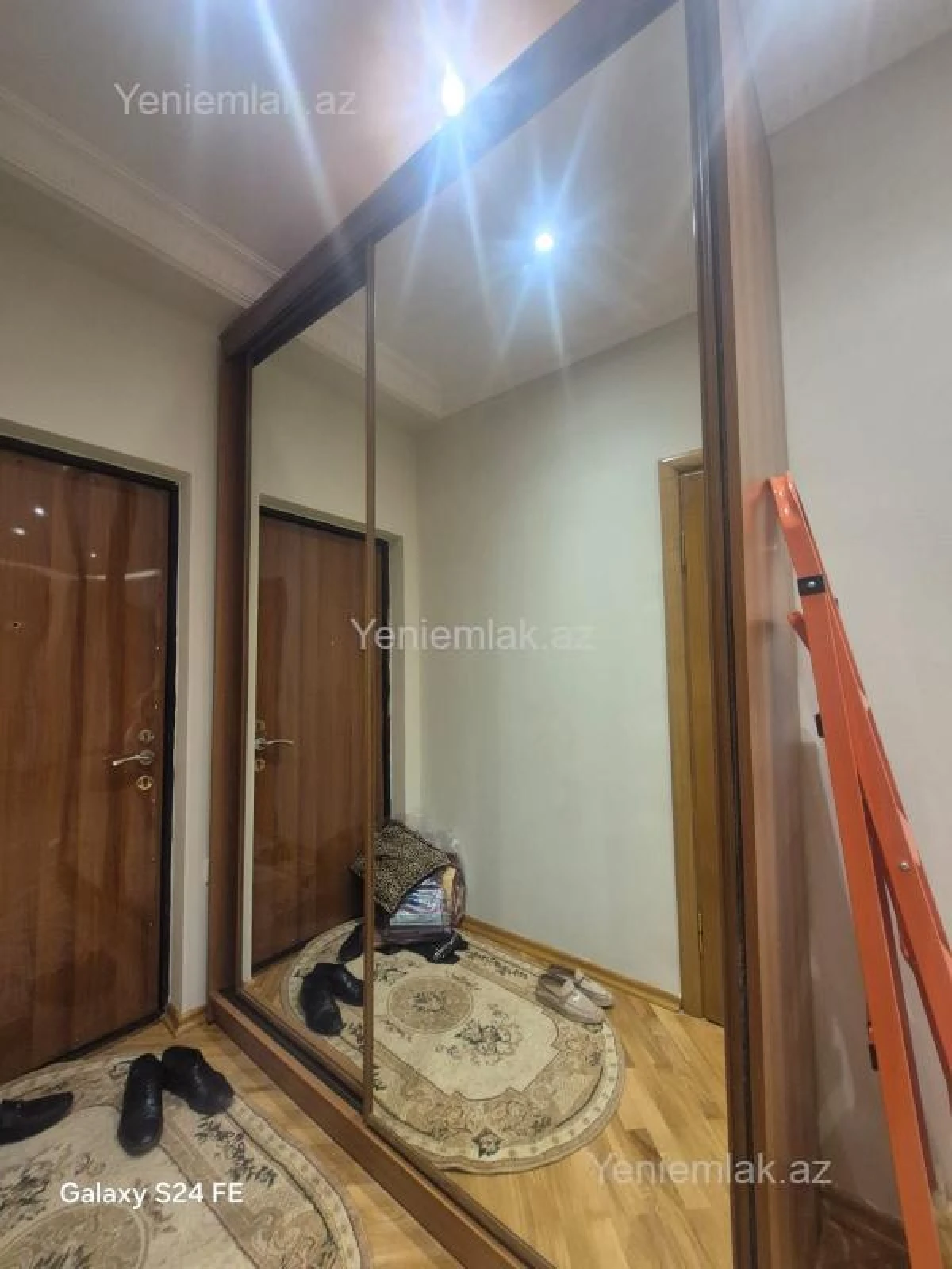 Satılır 3 otaqlı yeni tikili 135 m²