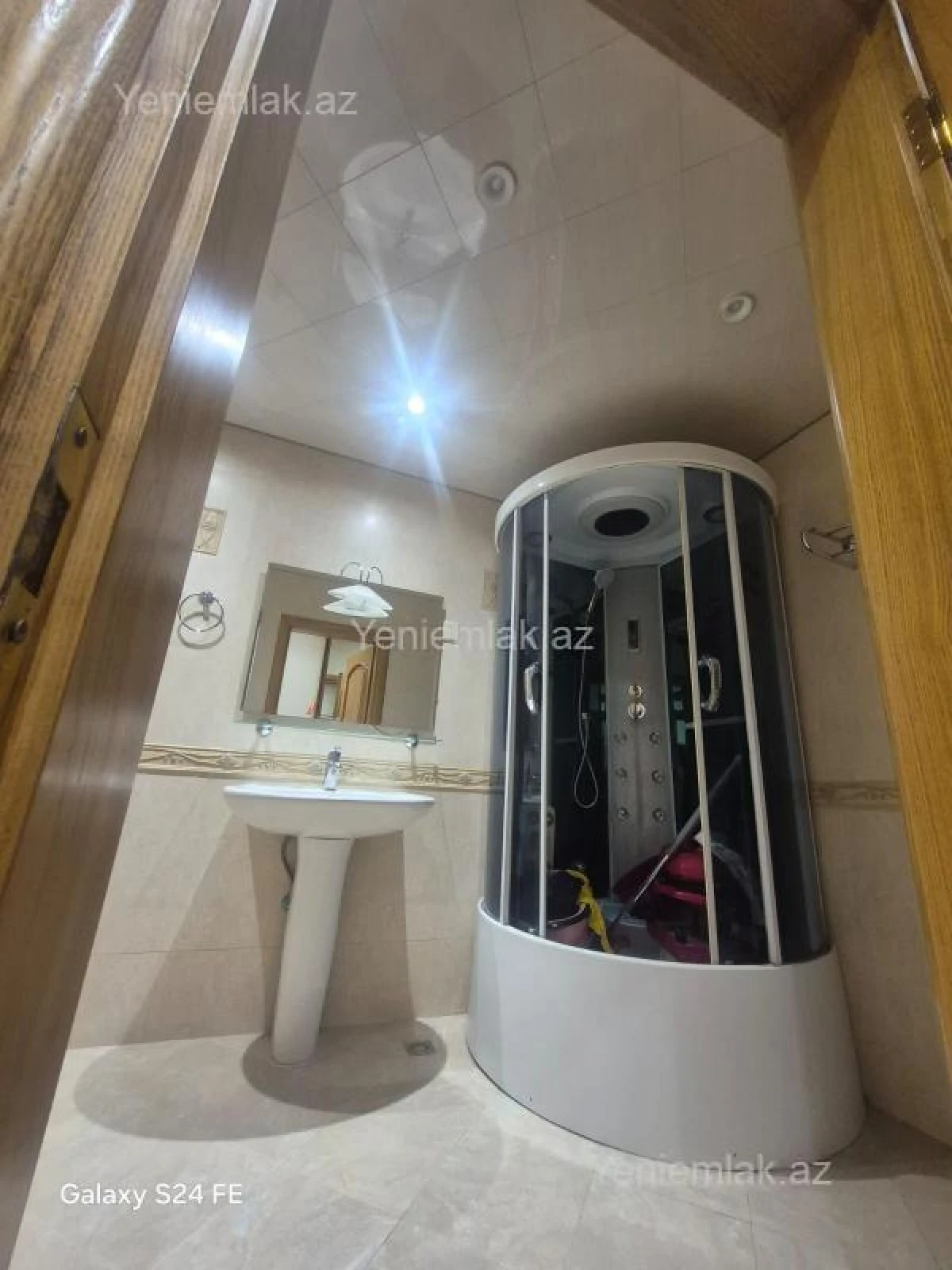 Satılır 3 otaqlı yeni tikili 135 m²