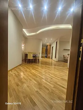 Satılır 3 otaqlı yeni tikili 135 m²