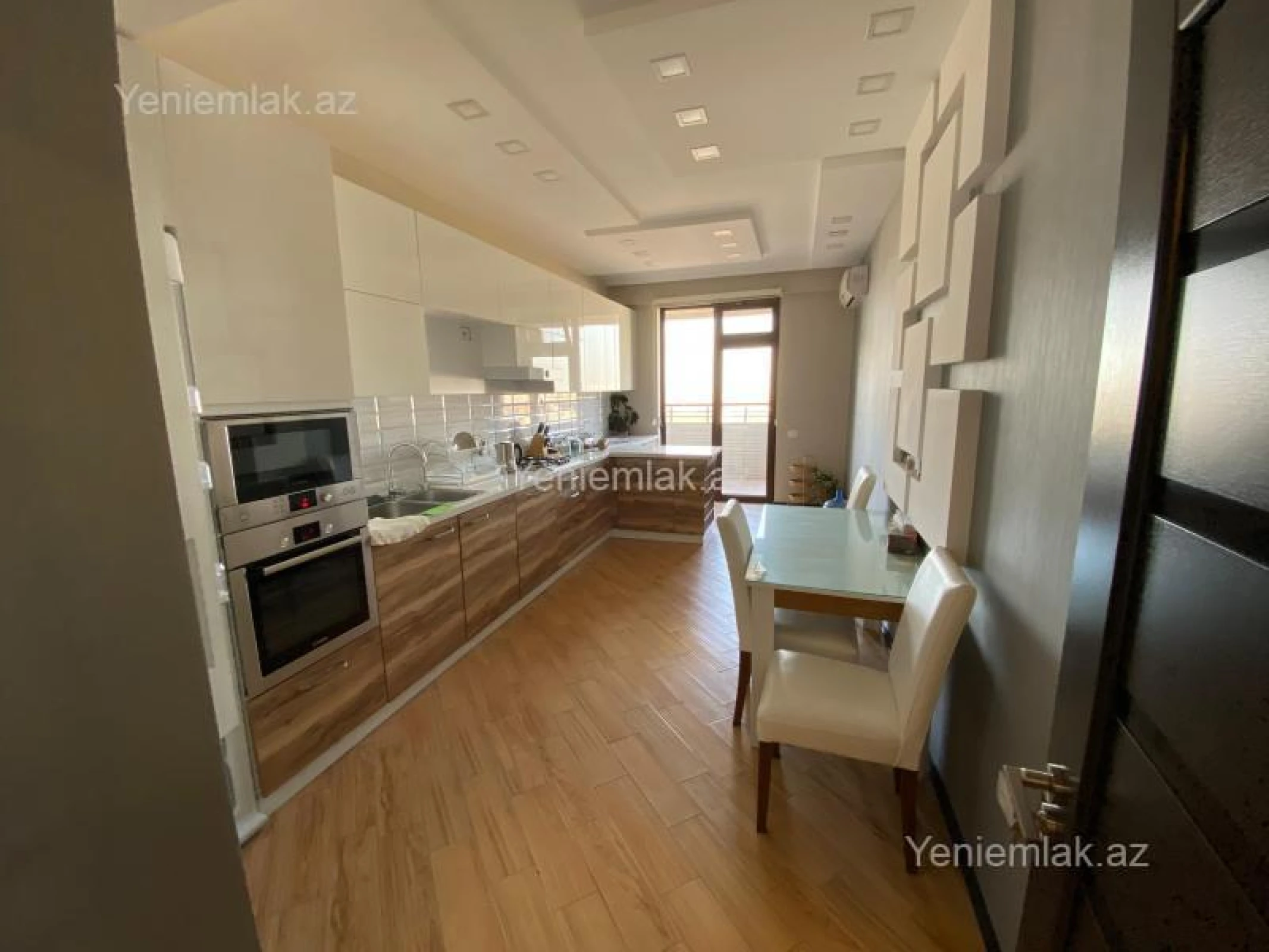 Satılır 3 otaqlı yeni tikili 160 m²