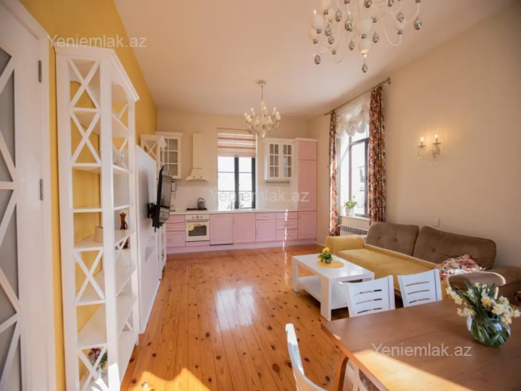 Satılır 4 otaqlı həyət evi 161 m²