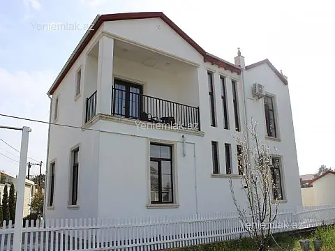 Satılır 4 otaqlı həyət evi 161 m²