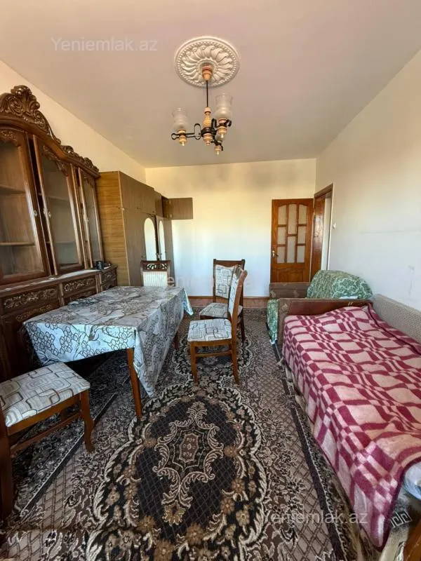 Satılır 2 otaqlı köhnə tikili 56 m²